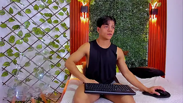 Valentino  X online show from November 22, 4:22 am