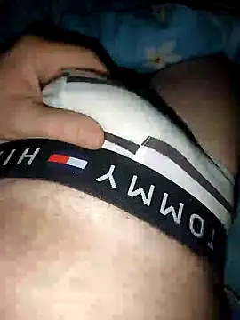 Snapshot of vasin12788bv chatting on December 7, 9:28 am vasin12788bv online show from December 7, 9:28 am