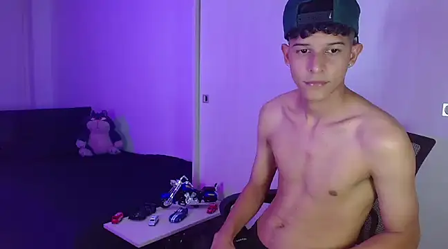 LiamGadiell online show from February 9, 12:06 am