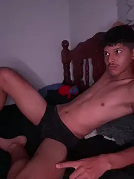 LiamGadiell online show from April 18, 4:27 am