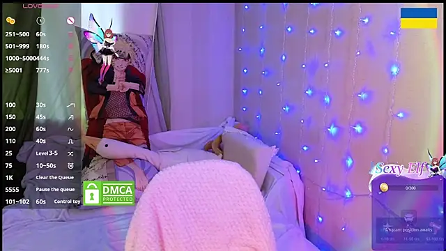 RedVelveten online show from March 8, 6:43 am