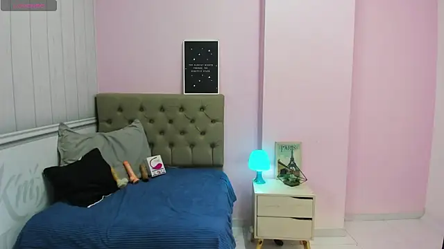 lauren rios7 online show from February 6, 6:46 pm