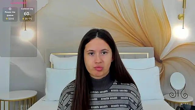 Snapshot of milaleoneli chatting on February 4, 3:18 pm milaleoneli online show from February 4, 3:18 pm