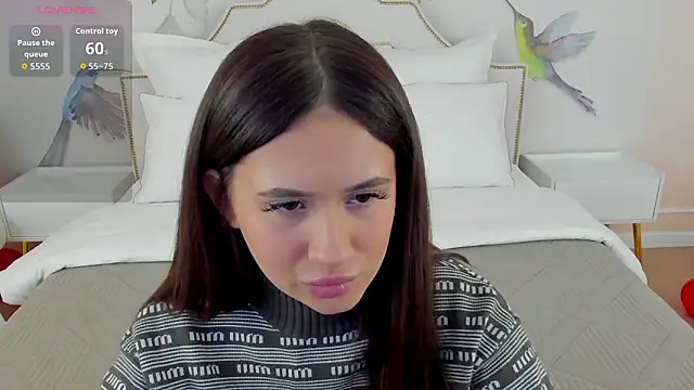 Snapshot of milaleoneli chatting on February 12, 3:18 pm milaleoneli online show from February 12, 3:18 pm