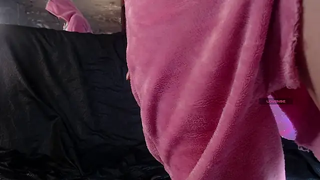 Seeet lilith online show from December 4, 5:27 am