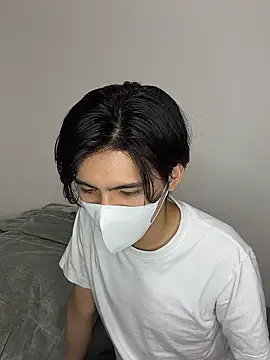 Lio kun online show from March 28, 1:11 pm