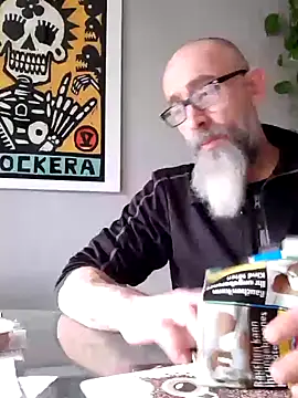 Snapshot of Kingsscepter chatting on January 28, 2:31 pm Kingsscepter online show from January 28, 2:31 pm