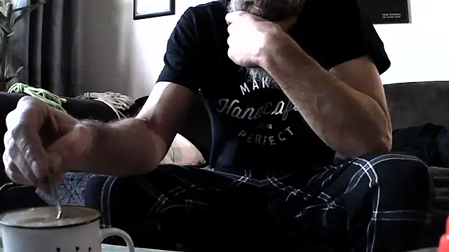 Snapshot of Kingsscepter chatting on February 3, 3:59 pm Kingsscepter online show from February 3, 3:59 pm