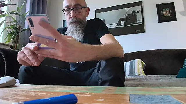 Snapshot of Kingsscepter chatting on February 11, 2:46 pm Kingsscepter online show from February 11, 2:46 pm