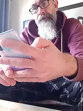 Snapshot of Kingsscepter chatting on February 12, 9:20 am Kingsscepter online show from February 12, 9:20 am