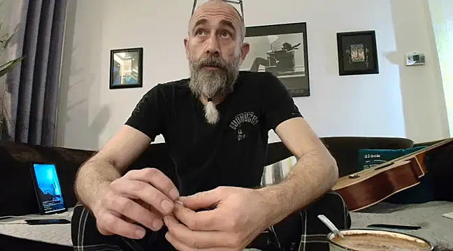 Snapshot of Kingsscepter chatting on February 13, 5:01 pm Kingsscepter online show from February 13, 5:01 pm