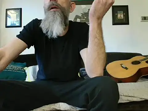 Snapshot of Kingsscepter chatting on February 21, 4:59 pm Kingsscepter online show from February 21, 4:59 pm