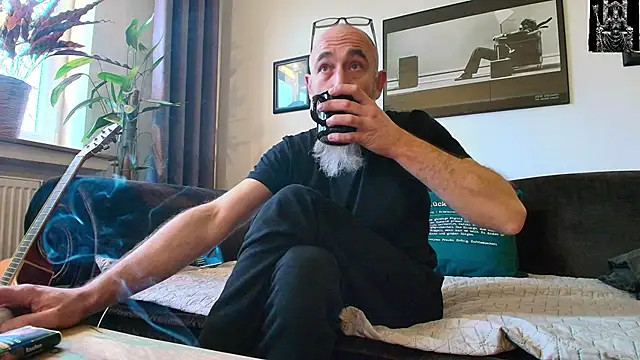 Snapshot of Kingsscepter chatting on February 25, 4:21 pm Kingsscepter online show from February 25, 4:21 pm