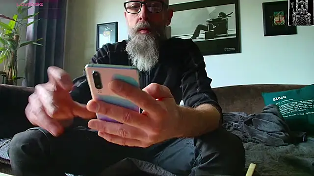 Snapshot of Kingsscepter chatting on February 28, 11:58 am Kingsscepter online show from February 28, 11:58 am