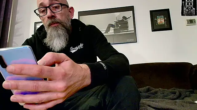 Snapshot of Kingsscepter chatting on March 7, 7:38 pm Kingsscepter online show from March 7, 7:38 pm