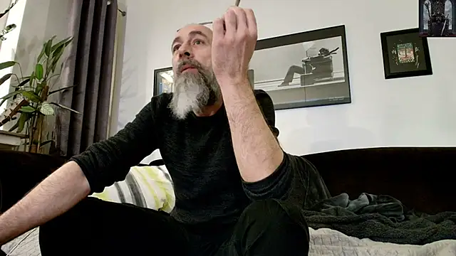 Snapshot of Kingsscepter chatting on March 15, 6:10 pm Kingsscepter online show from March 15, 6:10 pm