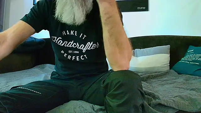 Snapshot of Kingsscepter chatting on September 19, 9:11 am Kingsscepter online show from September 19, 9:11 am