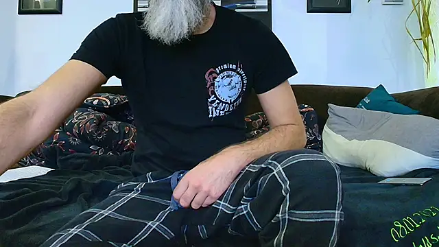 Snapshot of Kingsscepter chatting on November 14, 6:39 pm Kingsscepter online show from November 14, 6:39 pm