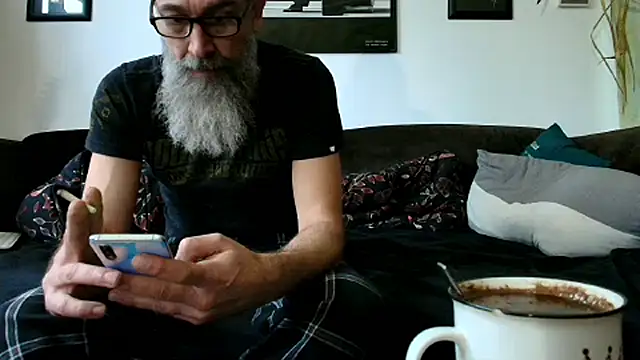 Snapshot of Kingsscepter chatting on November 15, 3:08 pm Kingsscepter online show from November 15, 3:08 pm