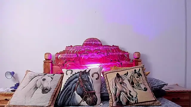 Snapshot of sexcouple06 chatting on February 10, 11:57 am sexcouple06 online show from February 10, 11:57 am