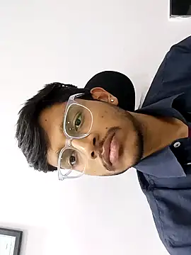 skinnyyyyyyyyy online show from January 20, 3:39 pm