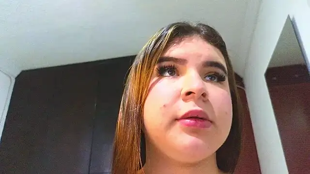 Snapshot of mandy_renzon1_ chatting on February 27, 3:15 pm mandy renzon1 online show from February 27, 3:15 pm