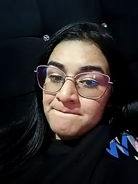 Hanna Kinsley online show from December 12, 2:15 am