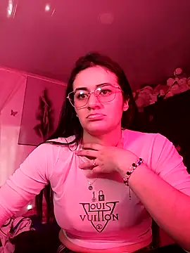 Hanna Kinsley online show from October 2, 9:55 pm