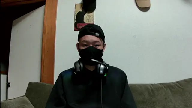 tuki fu online show from December 17, 11:49 am