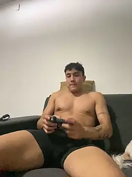 LCarreraa online show from January 28, 1:50 am