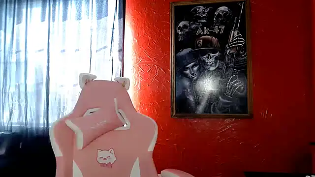 Snapshot of daddy_girl88 chatting on September 9, 6:18 pm daddy girl88 online show from September 9, 6:18 pm