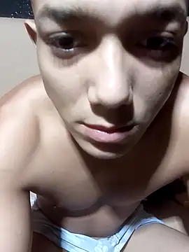 tayson  online show from April 5, 10:45 am