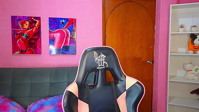 abigail monore  online show from October 16, 8:21 pm