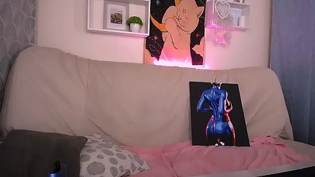 Snapshot of EmmaKeam chatting on January 23, 1:02 pm EmmaKeam online show from January 23, 1:02 pm