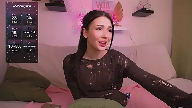 Snapshot of EmmaKeam chatting on January 31, 8:11 am EmmaKeam online show from January 31, 8:11 am