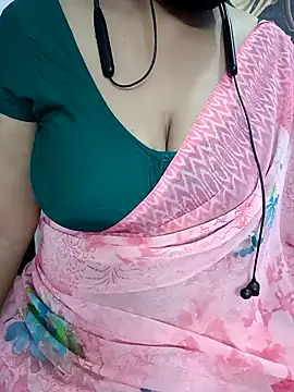 Snapshot of Yours_Radika chatting on December 26, 5:51 pm Yours Radika online show from December 26, 5:51 pm