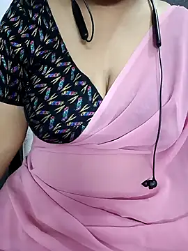 Snapshot of Yours_Radika chatting on January 3, 5:20 pm Yours Radika online show from January 3, 5:20 pm