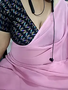 Snapshot of Yours_Radika chatting on January 8, 5:48 pm Yours Radika online show from January 8, 5:48 pm