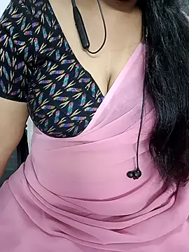 Snapshot of Yours_Radika chatting on January 27, 6:09 pm Yours Radika online show from January 27, 6:09 pm