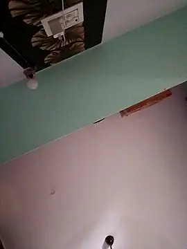 Snapshot of Yours_Radika chatting on February 17, 5:25 am Yours Radika online show from February 17, 5:25 am