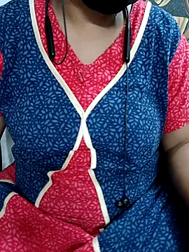 Snapshot of Yours_Radika chatting on February 21, 8:51 am Yours Radika online show from February 21, 8:51 am