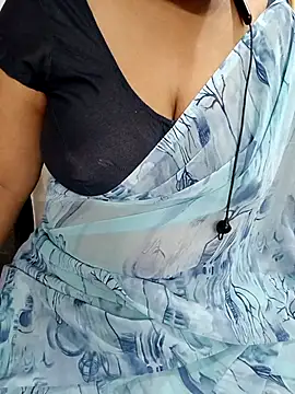 Snapshot of Yours_Radika chatting on March 1, 4:22 pm Yours Radika online show from March 1, 4:22 pm