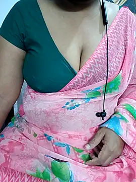 Snapshot of Yours_Radika chatting on March 4, 5:24 pm Yours Radika online show from March 4, 5:24 pm