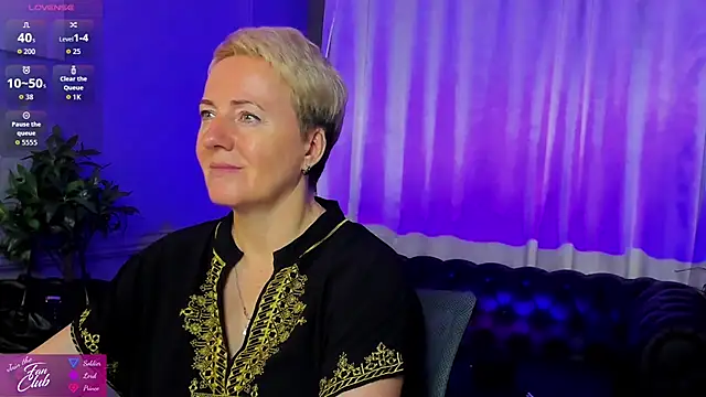 Nika Smit online show from September 19, 4:58 am