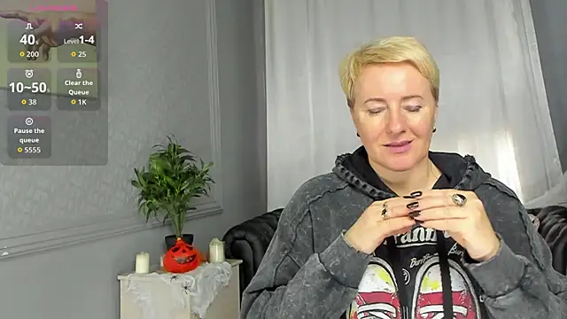 Nika Smit online show from October 31, 10:16 am