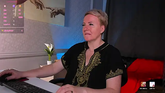 Snapshot of Nika_Smit chatting on June 19, 10:08 am Nika Smit online show from June 19, 10:08 am