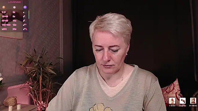 Snapshot of Nika_Smit chatting on July 11, 4:59 am Nika Smit online show from July 11, 4:59 am