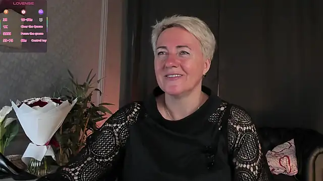 Snapshot of Nika_Smit chatting on July 25, 5:05 am Nika Smit online show from July 25, 5:05 am