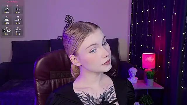 Snapshot of HellenHornny chatting on January 23, 11:04 am HellenHornny online show from January 23, 11:04 am