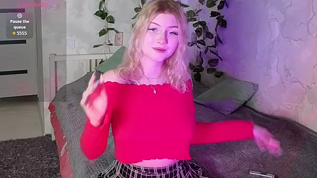 Snapshot of HellenHornny chatting on September 13, 3:12 pm HellenHornny online show from September 13, 3:12 pm